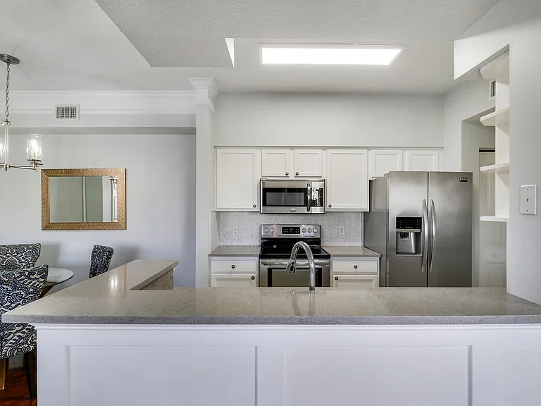 9212 Myrtlewood Cir W — Photo 19