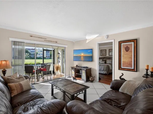 201 Quail Forest BLVD #109, NAPLES, FL 34105