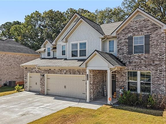 3rd image of 120 Cabin Way