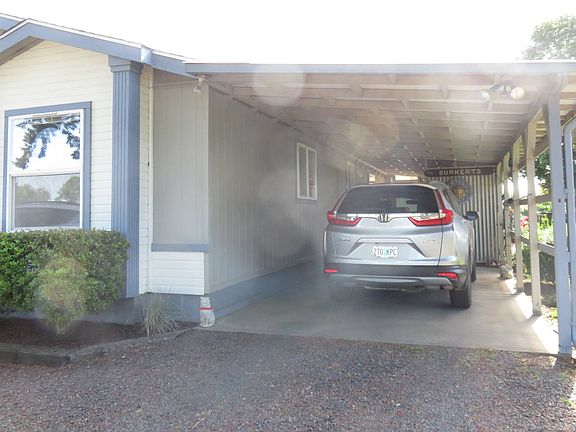 3rd image of 1453 NW Knightsbridge Rd