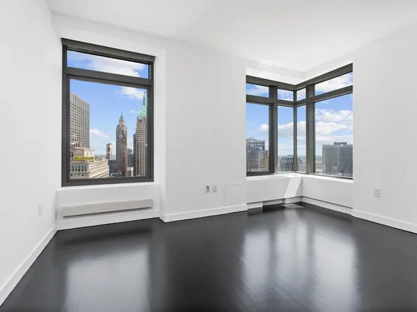 123 Washington Street PH54F image 2 of 12