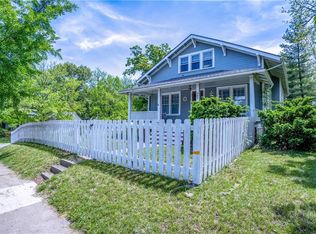 907 W 6th St, Lawrence, KS 66044