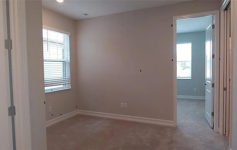 4712 Lagona Ln — Photo 32
