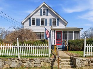 86 Mendon Rd, North Smithfield, RI 02896
