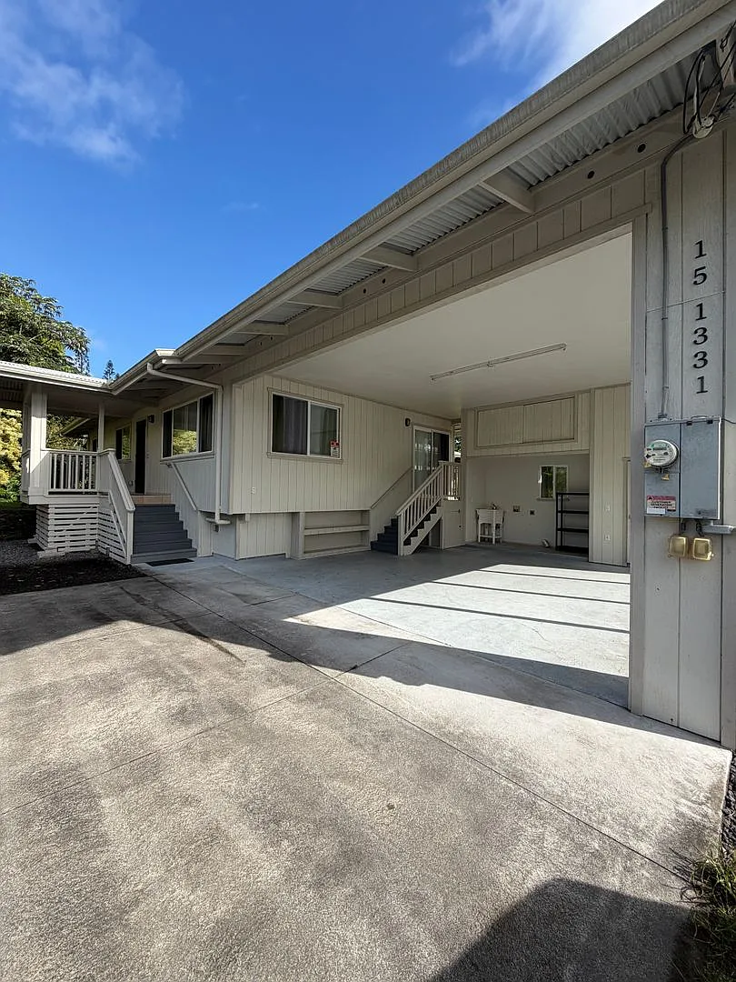 4 Bdrm/3bath Partially Furnished — Photo 1