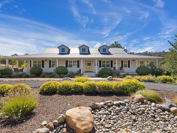5th image of 956 Chardonnay Ct