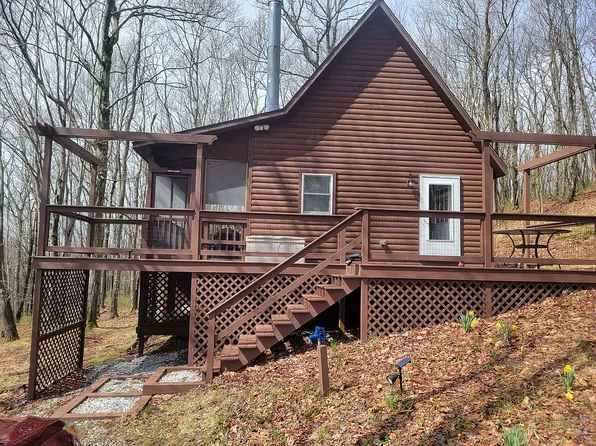 416 Beaver Creek Dr, Bruceton Mills, WV 26525