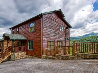 816 Resort Way, Gatlinburg, TN 37738