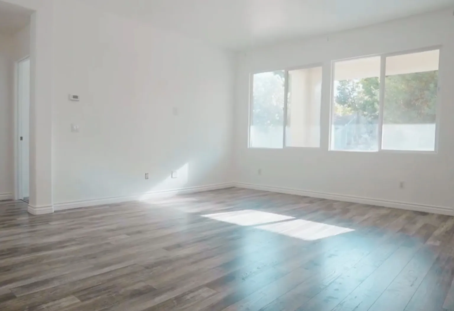 5 bed, 2778 sqft, $3,300 — Photo 2