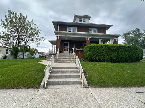 207 Monroe St APT B, Valparaiso, IN 46383