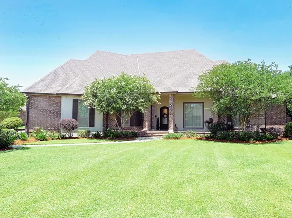 187 Regal Row, Houma, LA 70360