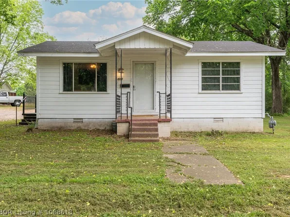 116 S Express St, Paris, AR 72855