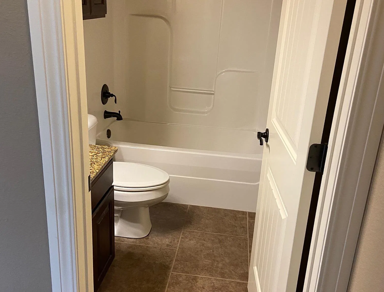 3 bed, 1445 sqft, $1,800 — Photo 3