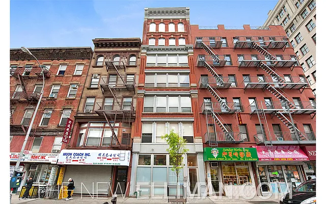 Rented by Douglas Elliman | media 23