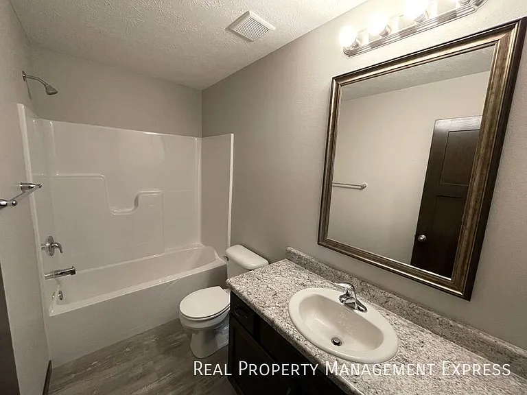 2356 S Ronsiek Ave — Photo 11