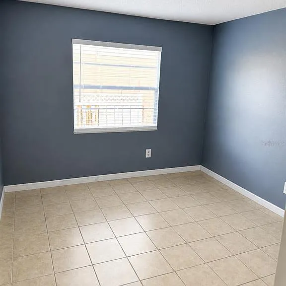7210 N Manhattan Ave #2011 — Photo 4