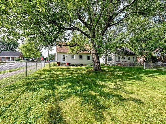 5th image of 118 Highland Ave