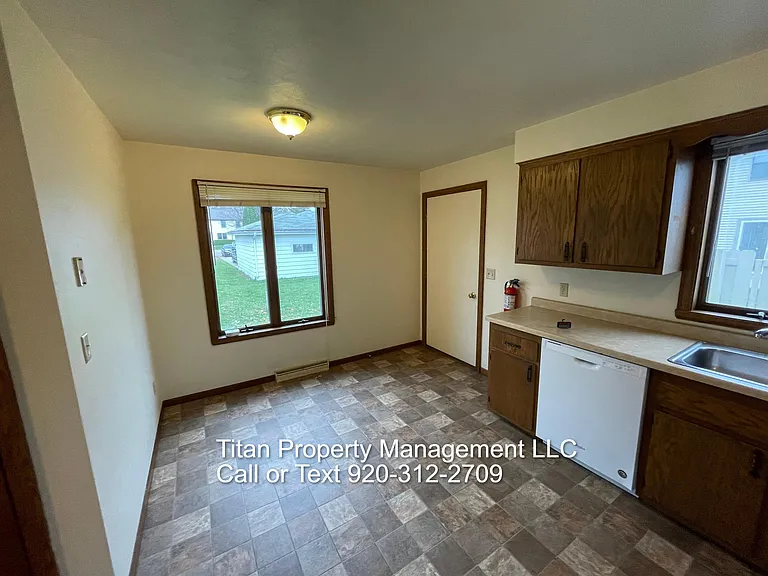 1010A Tullar Ct — Photo 10