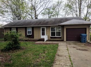 200 Randolph Dr, Centralia, IL