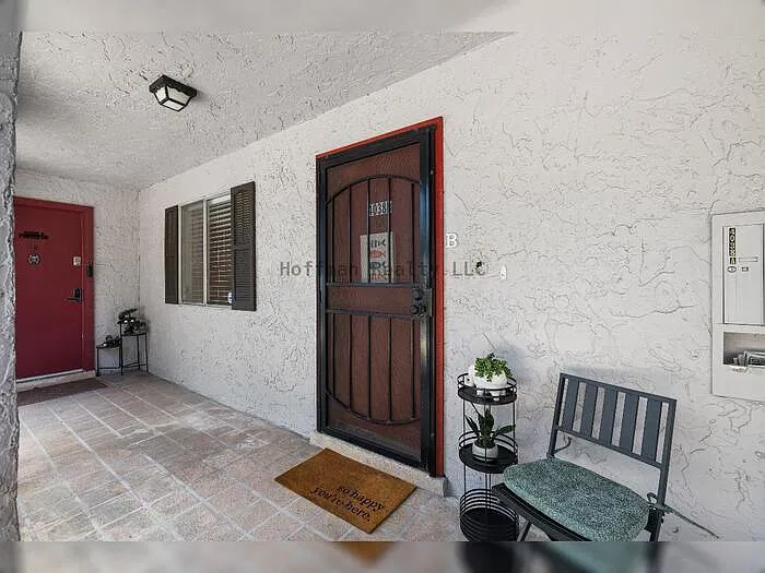 2 bed, 2.5 bath, 1562 sqft, $1,720 — Photo 2
