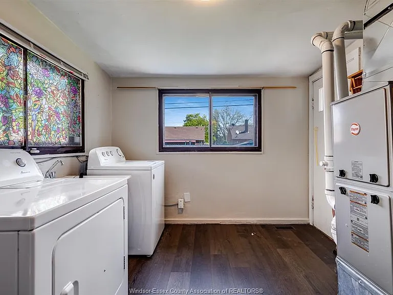 1062 Lena Ave — Photo 16