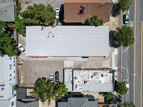 3rd image of E San Fernando