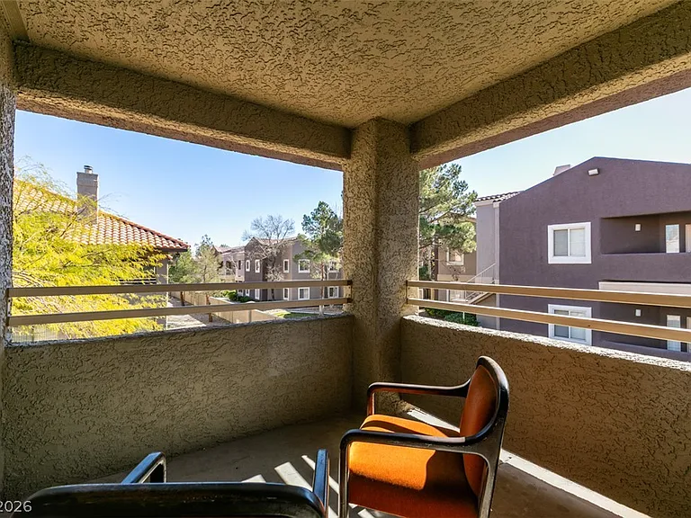 5054 S Rainbow Blvd #202 — Photo 35