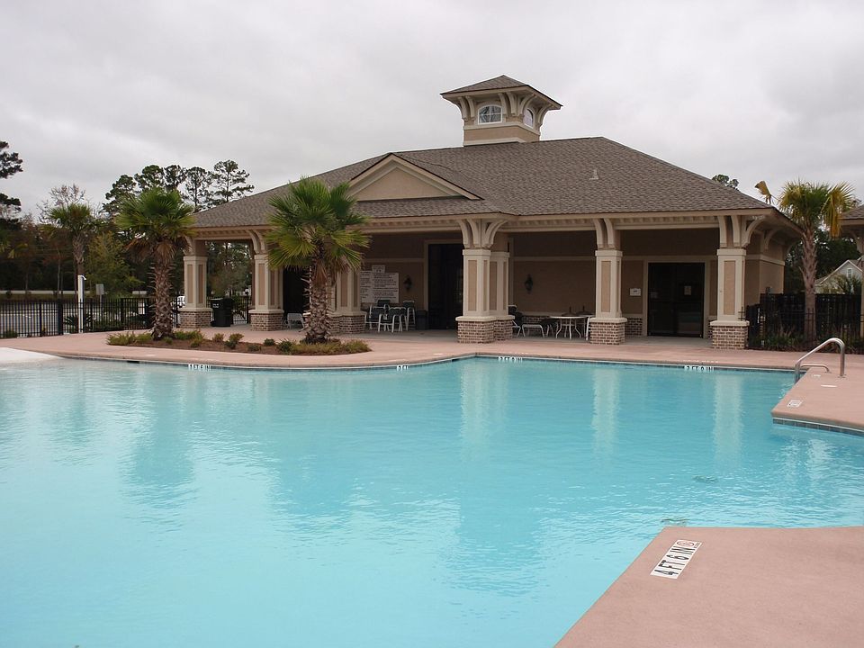 The Gates - Community Pool