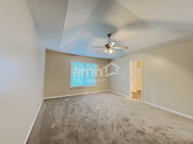 1500 Chalet Cir — Photo 7