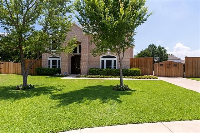 1st image of 1046 Oak Valley Ct