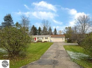 6880 W Emery Rd, Houghton Lake, MI 48629