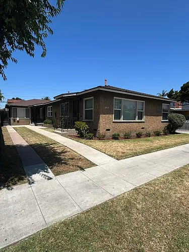 2025 Locust Ave #B Photo 1