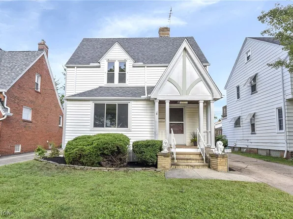 15600 Greenway Rd, Cleveland, OH 44111