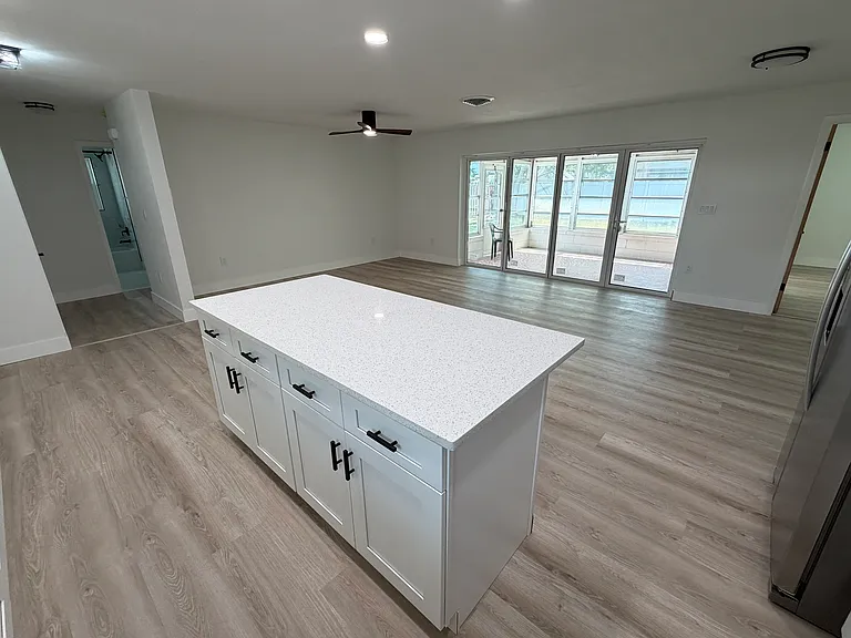 1200 Edenville Ave — Photo 6