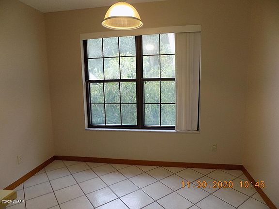 4th image of 840 Center Ave #380