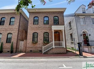 409 E Perry St, Savannah, GA 31401