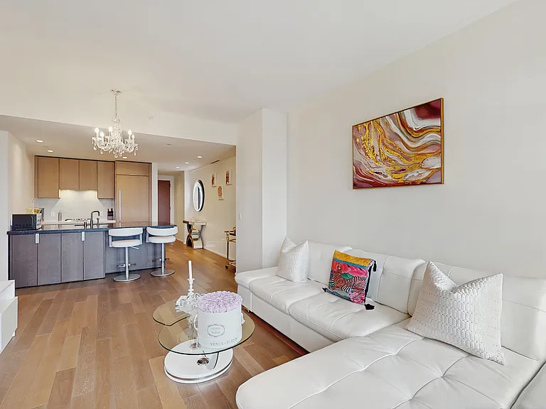 543 W 122nd St #12B — Photo 3