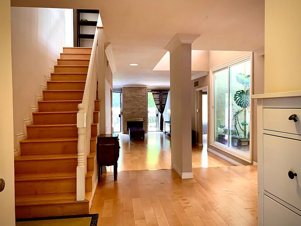 1st image of 3229 La Encina Way