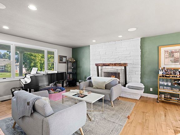 4th image of 5391 Eaglehurst Dr