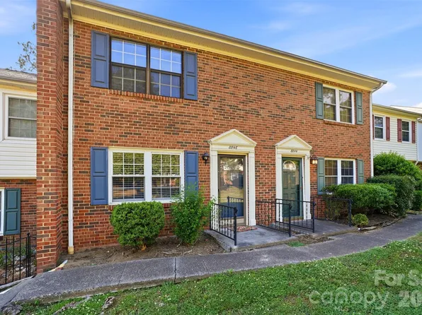 8846 Hunter Ridge Dr, Charlotte, NC 28226