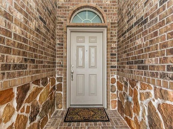 4th image of 12210 Cove Bluff Ct