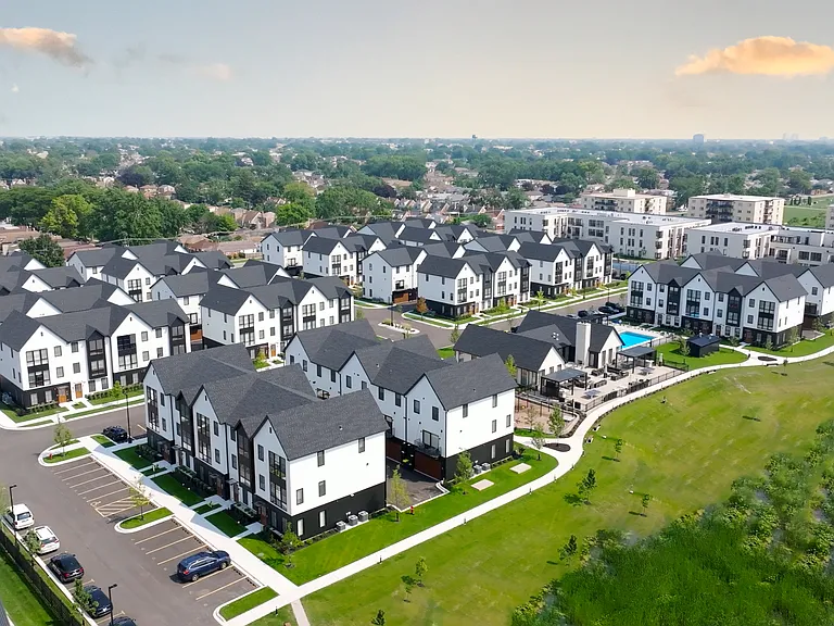 The Grove Luxury Residences Community