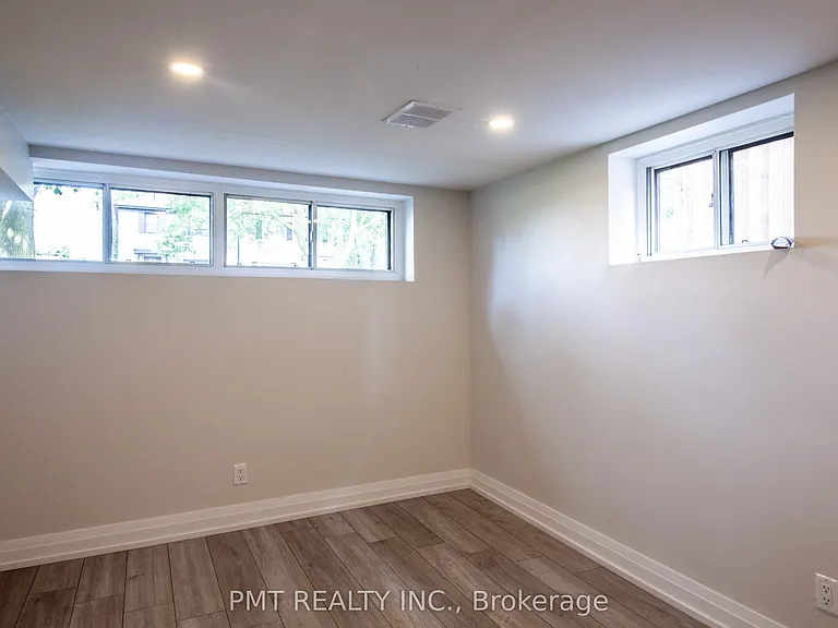 34 Robindale Ave #BASEMENT — Photo 5