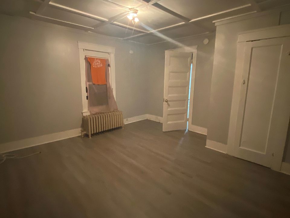 1st image of 430 W 4th St #4
