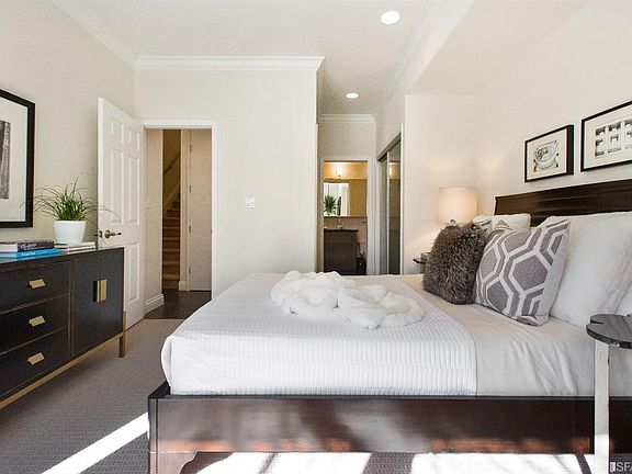3rd image of 4150 17th St APT 33