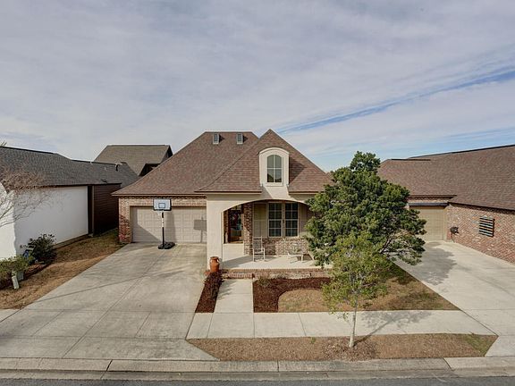 3rd image of 303 Annaberg Dr