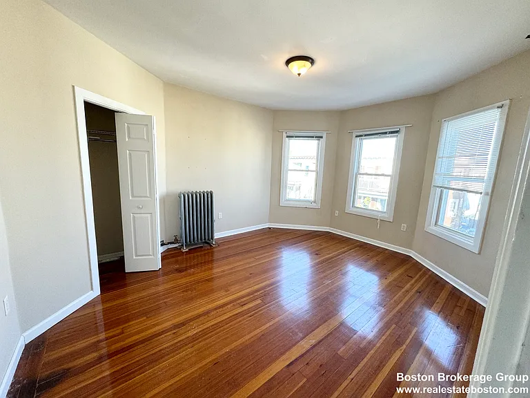 25 Sudan St #3 — Photo 5