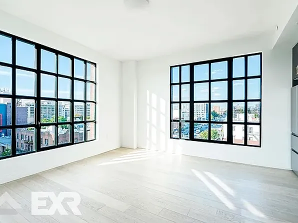 875 4th Avenue image 7 of 29