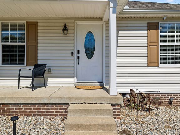 4th image of 3084 Bowker Rd
