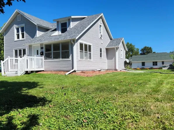 1136 Summer St, Grinnell, IA 50112